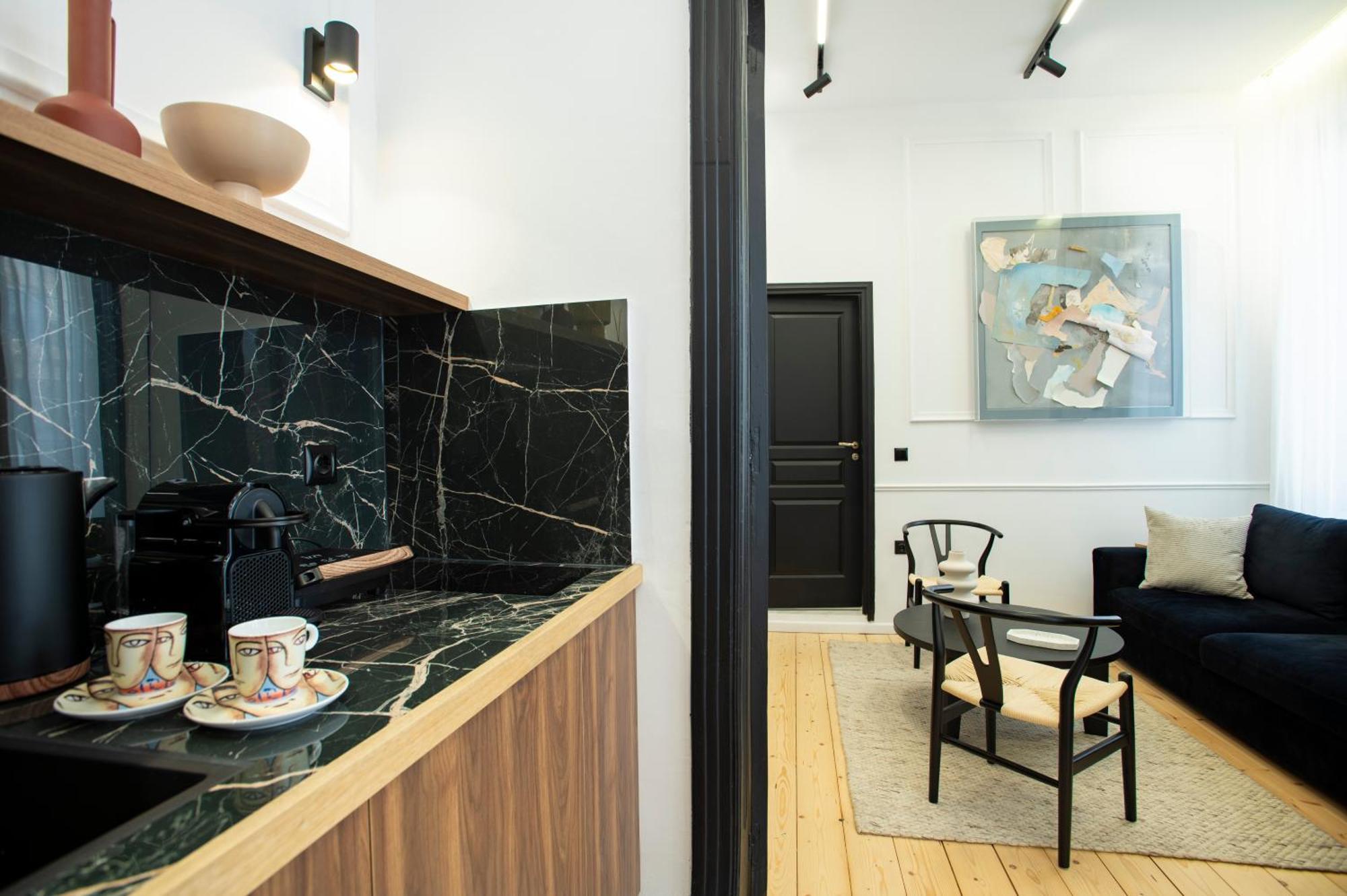 Stoa House Airport Apartment Коропион Екстериор снимка